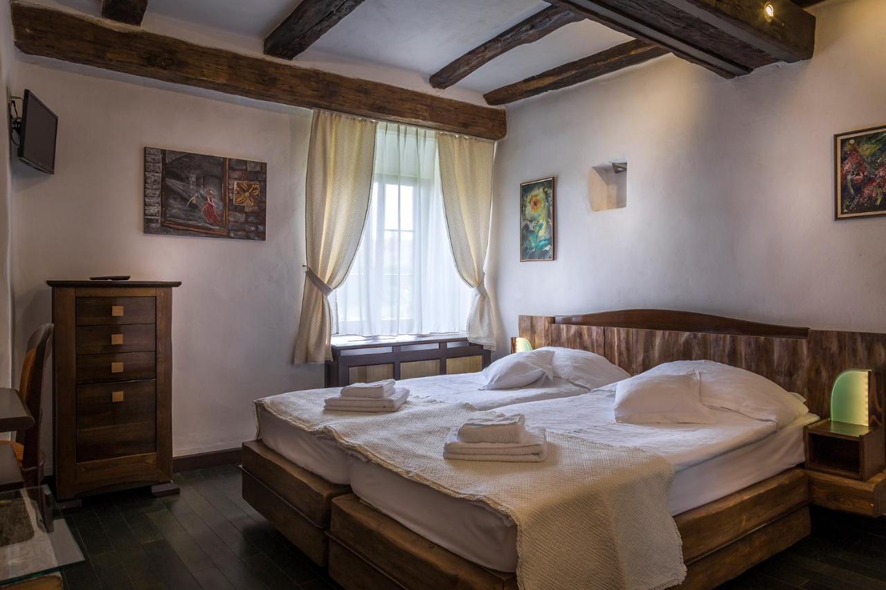 Castle Hotel Daniel Baraolt ภายนอก รูปภาพ