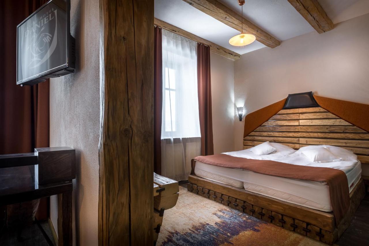 Castle Hotel Daniel Baraolt ภายนอก รูปภาพ