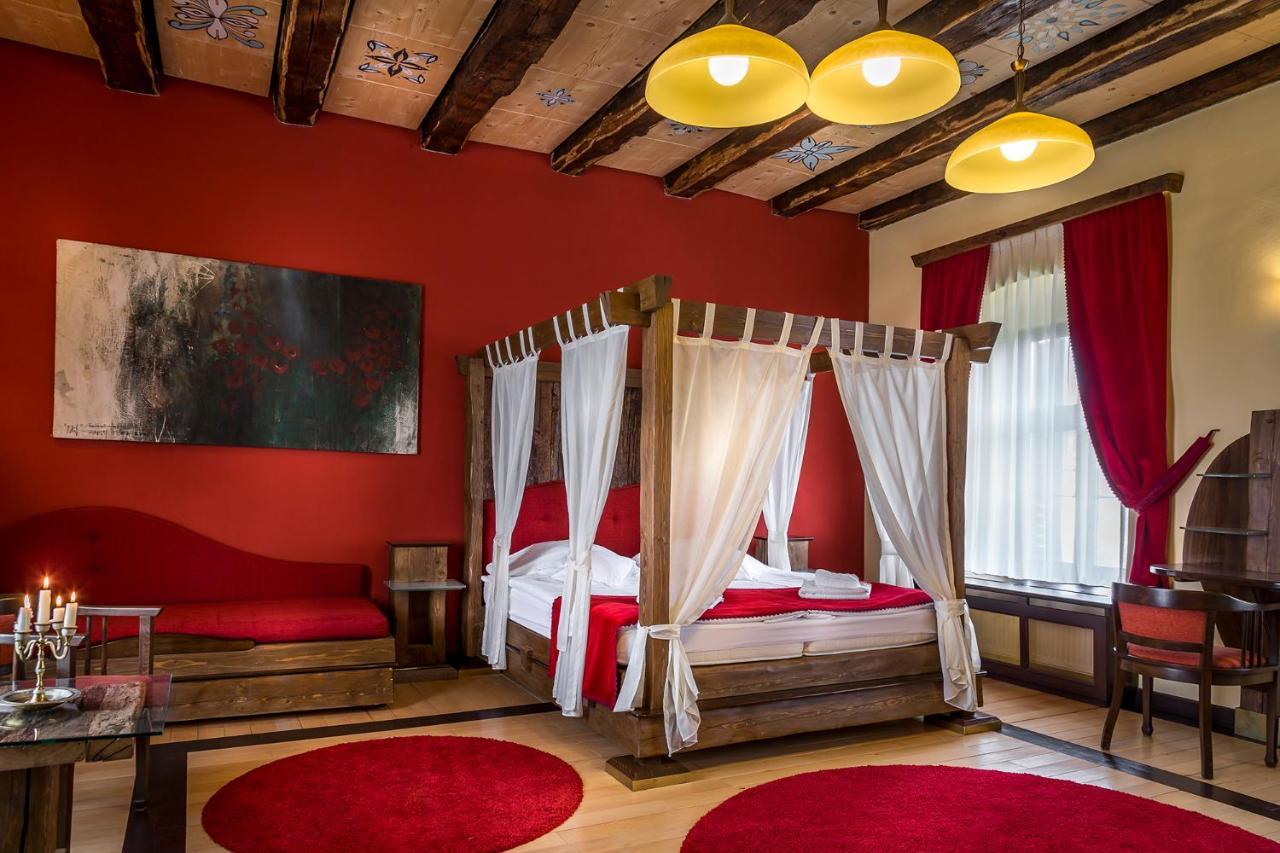 Castle Hotel Daniel Baraolt ภายนอก รูปภาพ