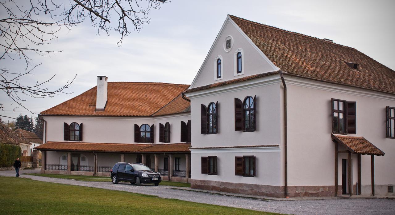 Castle Hotel Daniel Baraolt ภายนอก รูปภาพ