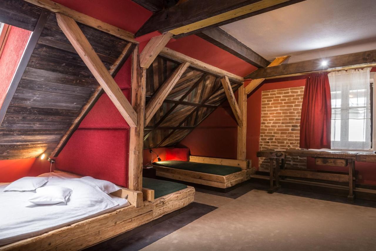 Castle Hotel Daniel Baraolt ภายนอก รูปภาพ