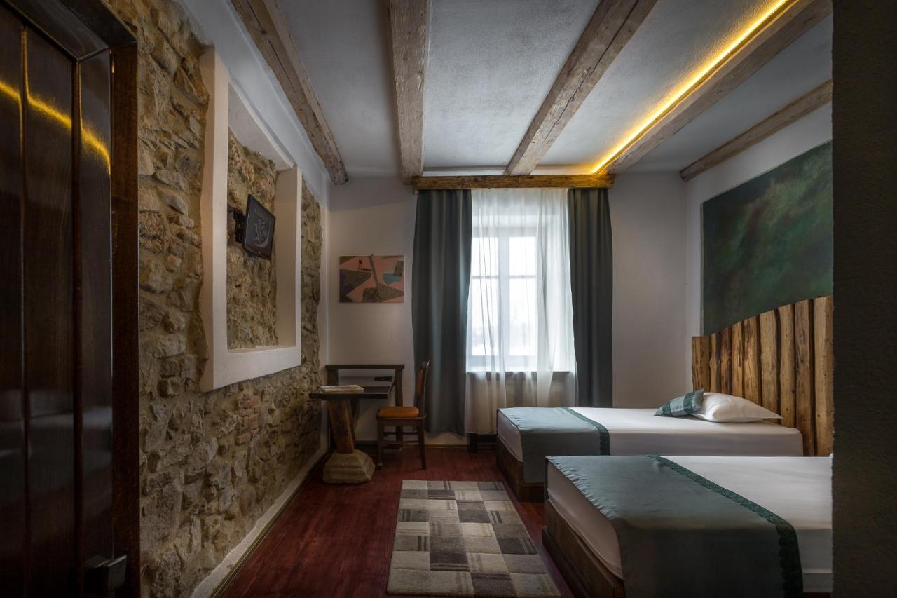 Castle Hotel Daniel Baraolt ภายนอก รูปภาพ
