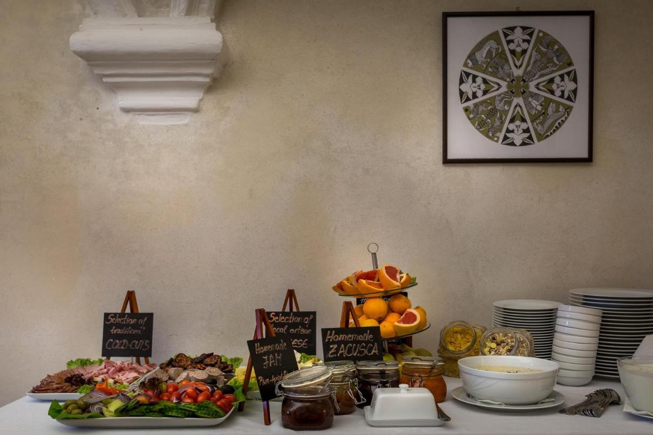 Castle Hotel Daniel Baraolt ภายนอก รูปภาพ